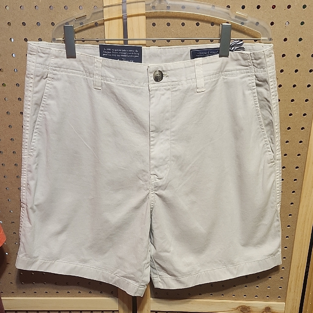 Vineyard Vines Men's Cream Flat Front Shorts